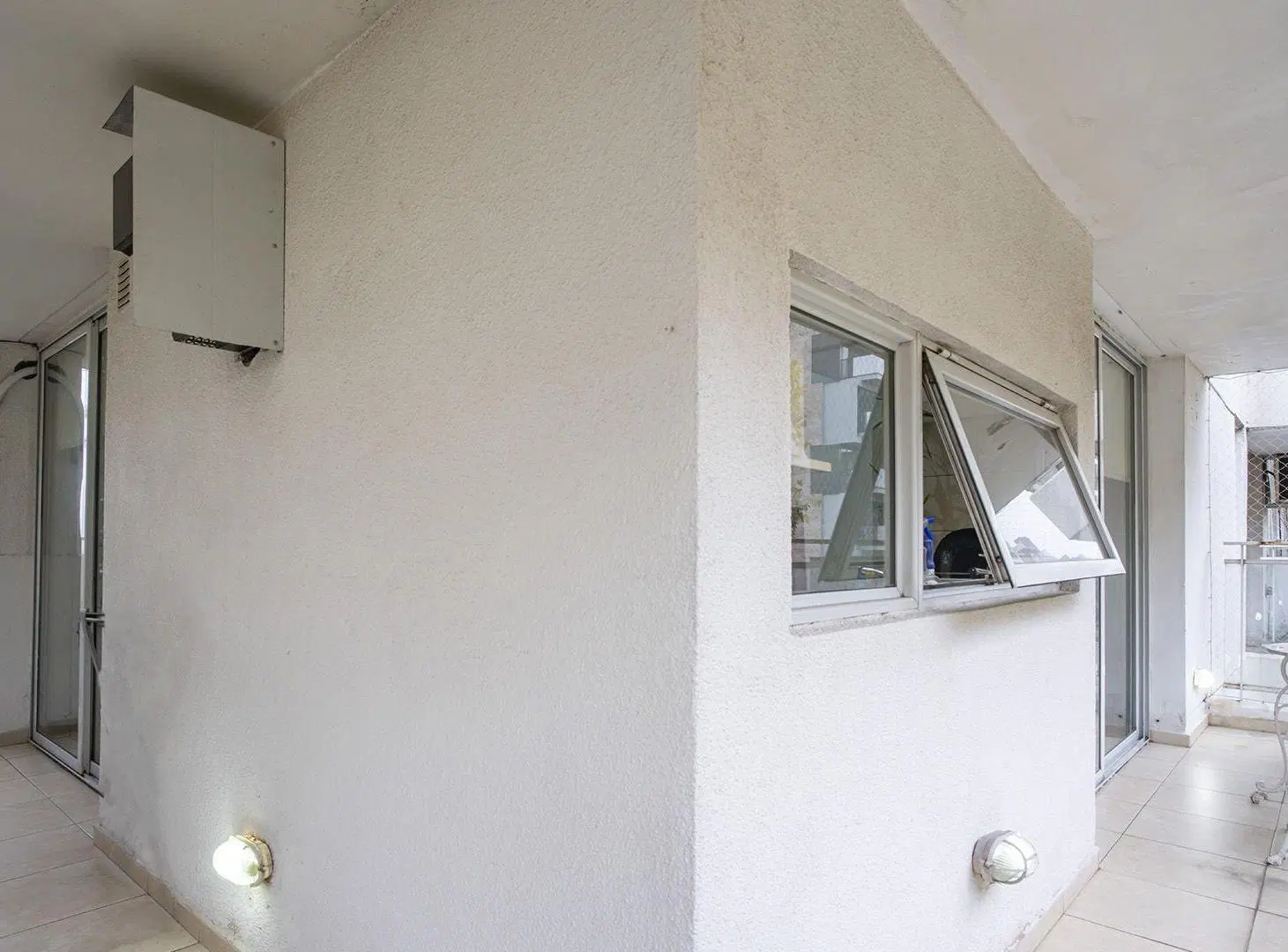 Moderno departamento en San Juan y Suipacha 3