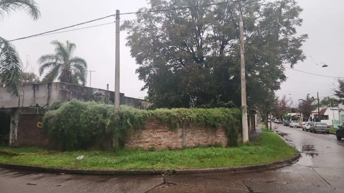 VENTA DE TERRENO EN ESQUINA - B° LA FLORIDA 4