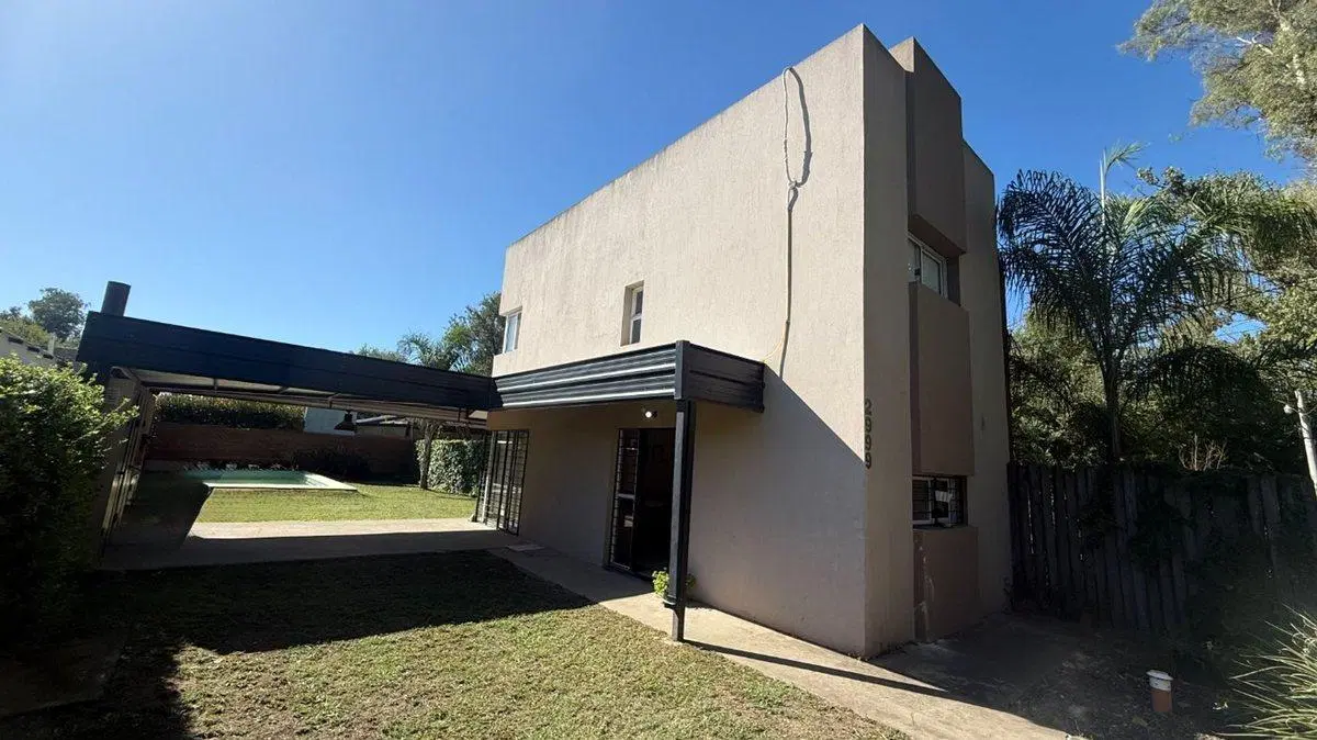 Venta casa dos dormis con pileta zavalla 5