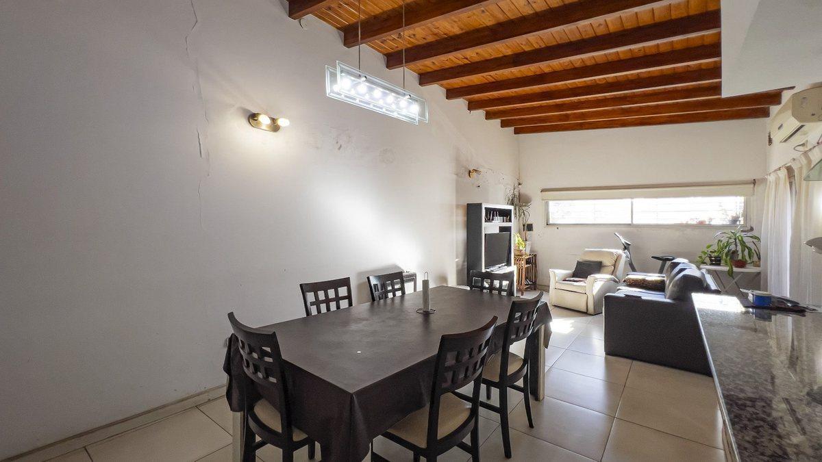 Foto de VENTA CASA CON LOCAL B° ESPAÑA Y HOSPITALES, imagen 1
