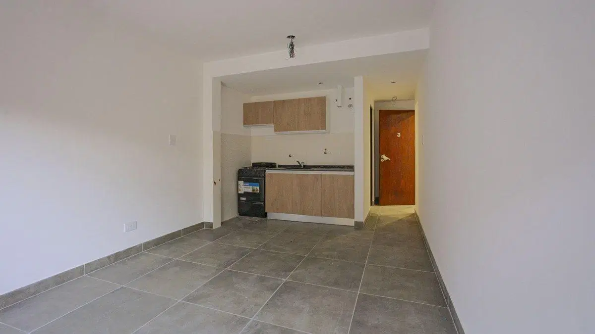 VENTA DEPTO MONOAMBIENTE CON PATIO 3