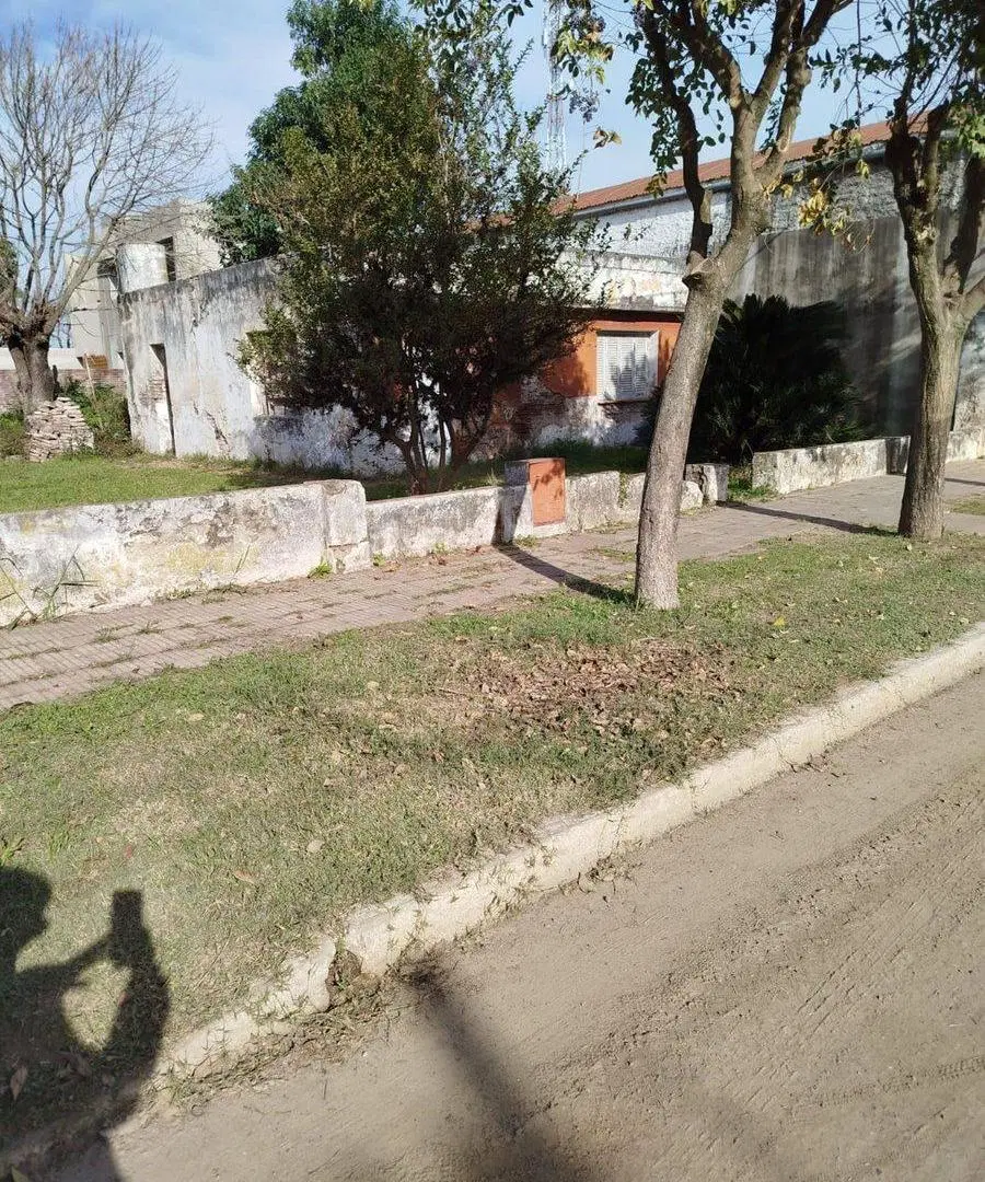 Casa a reciclar con imponente terreno en Serodino 2