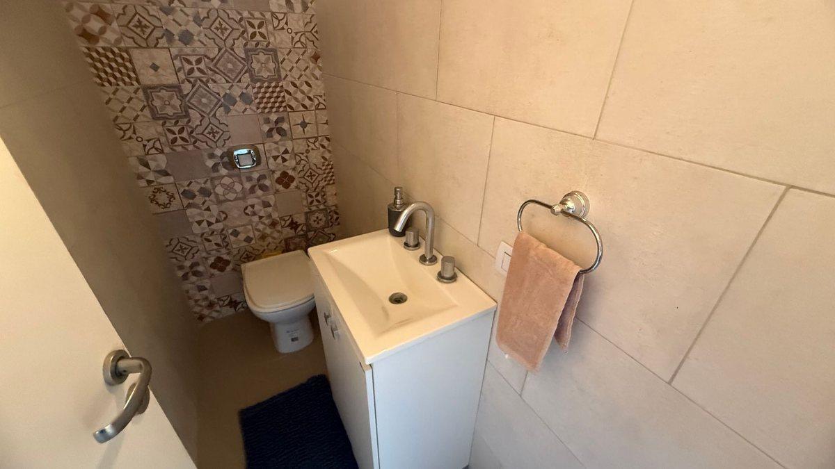 Foto de Venta casa dos dormis con pileta zavalla, imagen 2