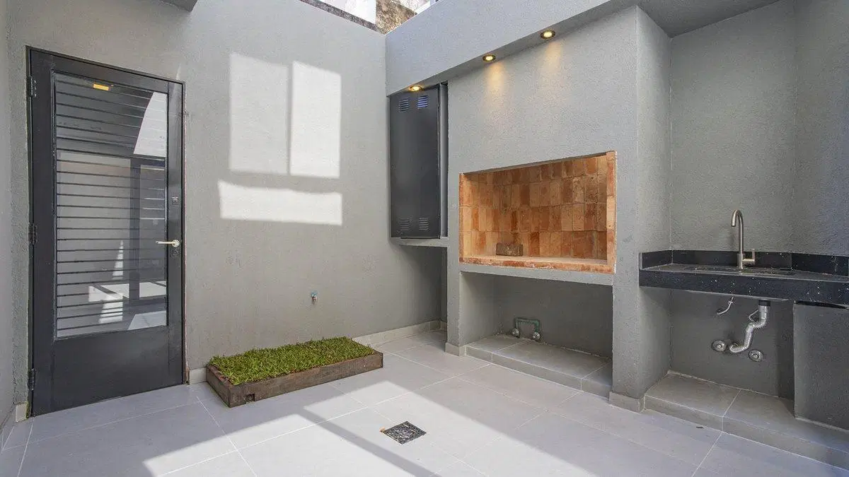 VENTA CASA PASILLO NO PH 2 DORMITORIOS PATIO 4