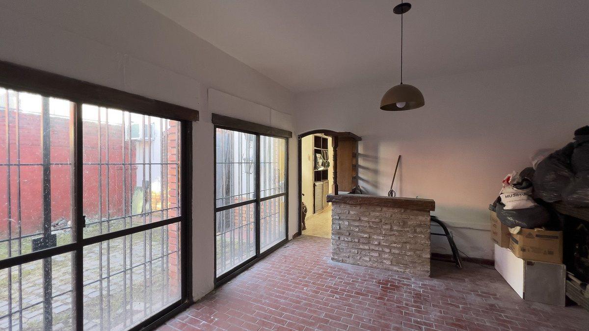 Foto de CASA EN VENTA DE DOS DORMITORIOS EN ZONA NORTE, imagen 2