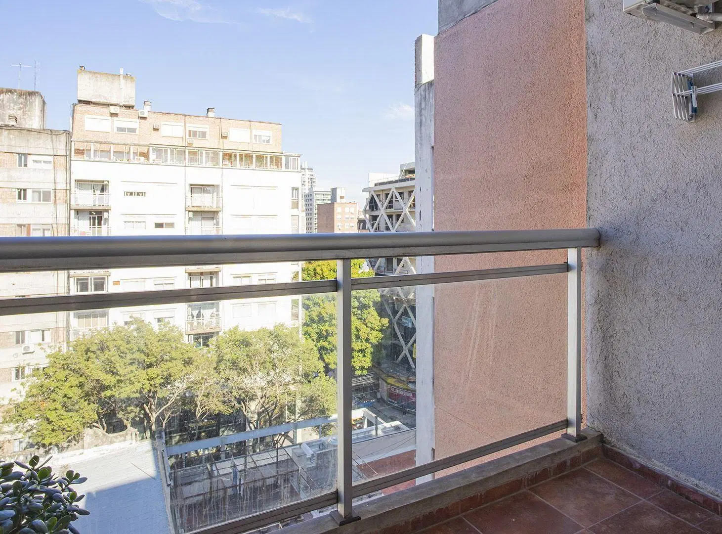 VENTA DEPTO DE UN DORMI CON COCHERA ZONA CENTRO 4