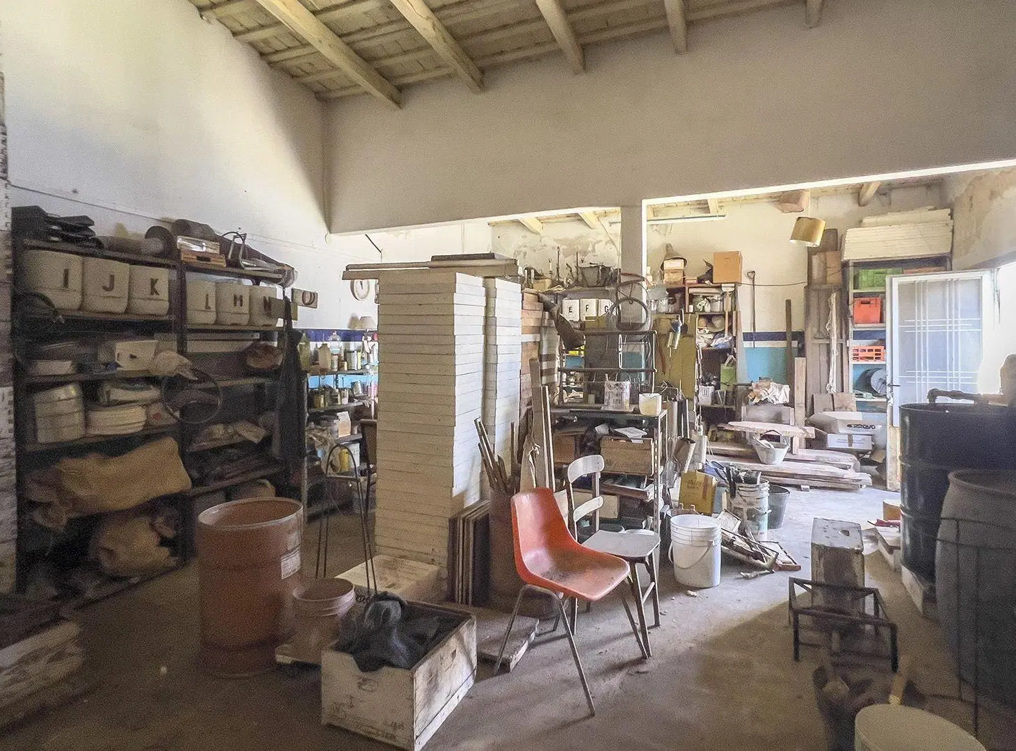 Lote con local a reciclar en Zavalla 3