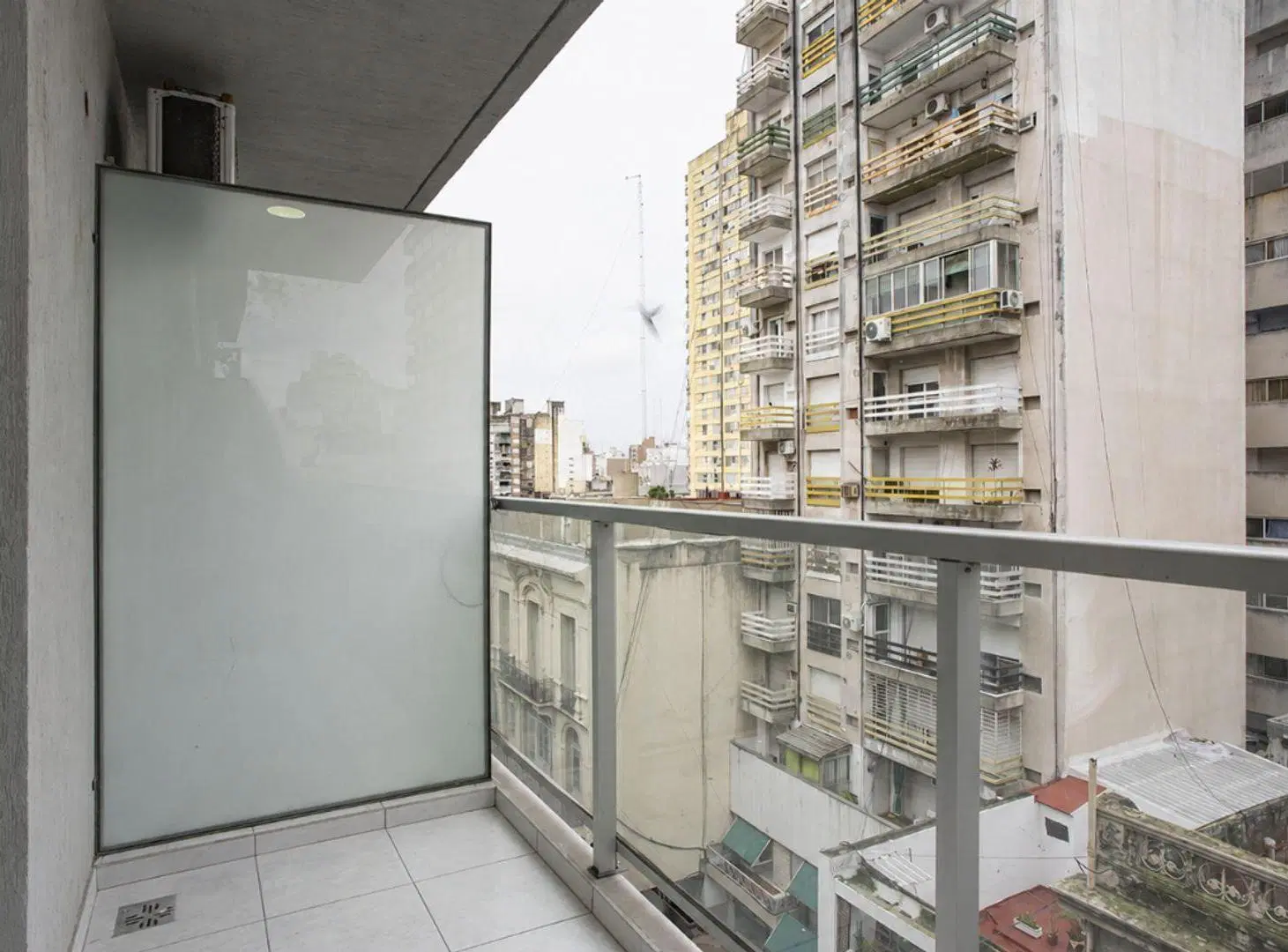 VENTA DEPARTAMENTO 1 DORMITORIO CON BALCON CENTRO 5