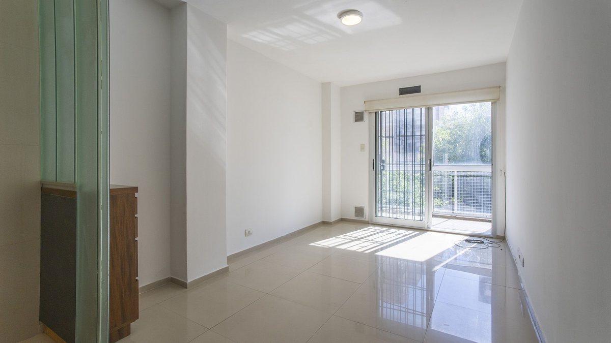 Foto de DEPARTAMENTO DE UN DORMITORIO RECICLADO, imagen 2