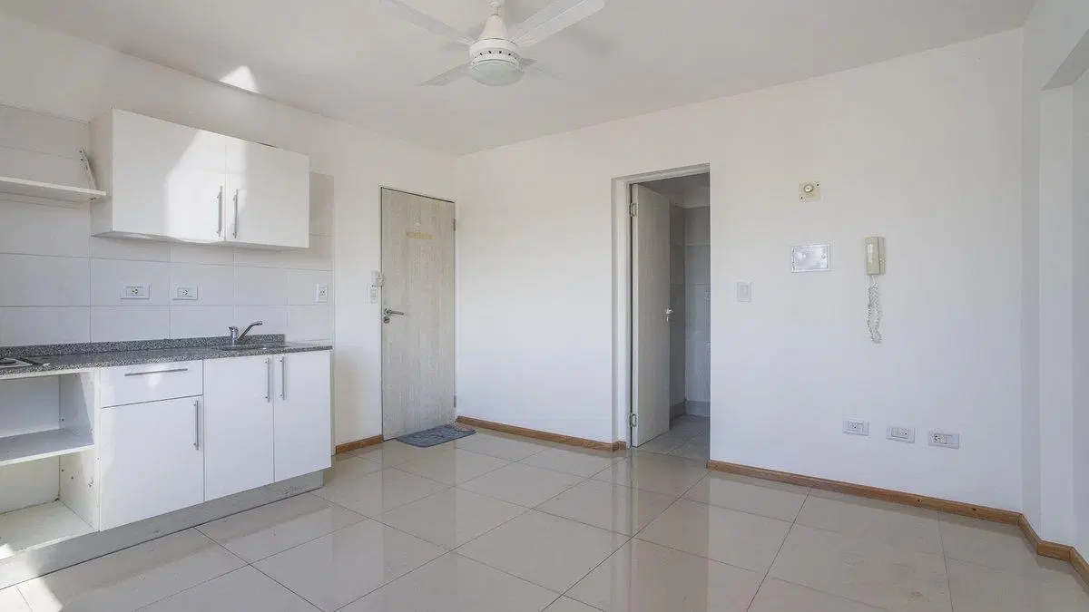 En venta departamento monoambiente en lourdes! 4