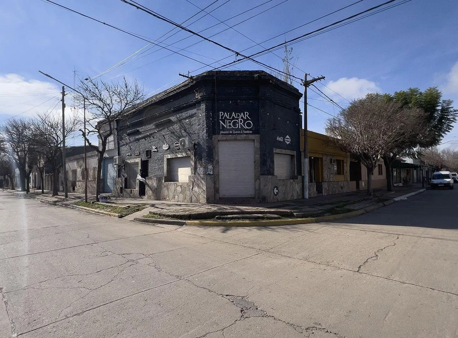 CASA + LOCAL+ GALPON EN PLENO CENTRO DE ZAVALLA 8