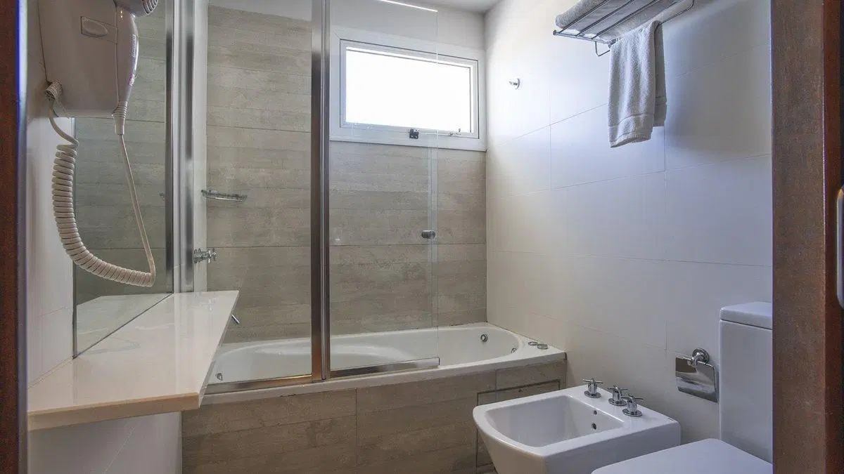 VENTA MONOAMBIENTE  AMUEBLADO HOTEL ZONA NORTE 5