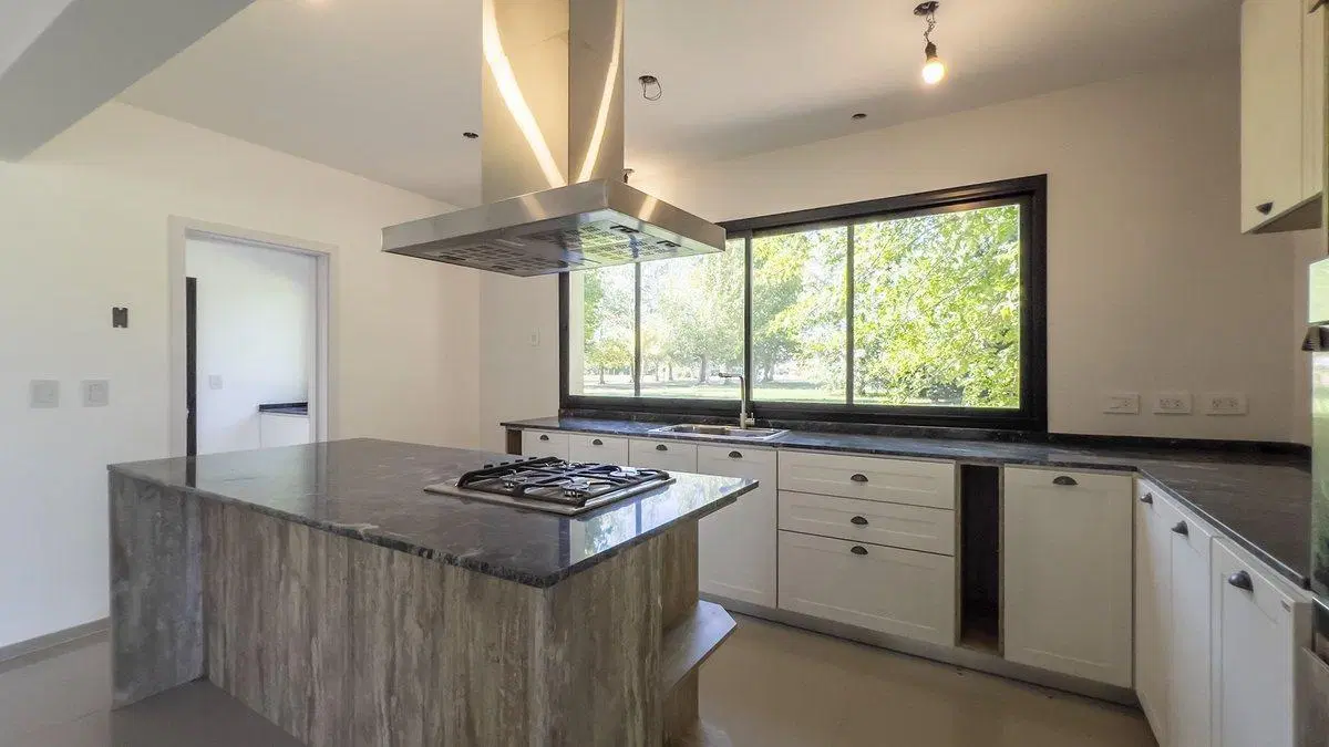 Venta/permuta casa 3 dormitorios en la Rinconada 2