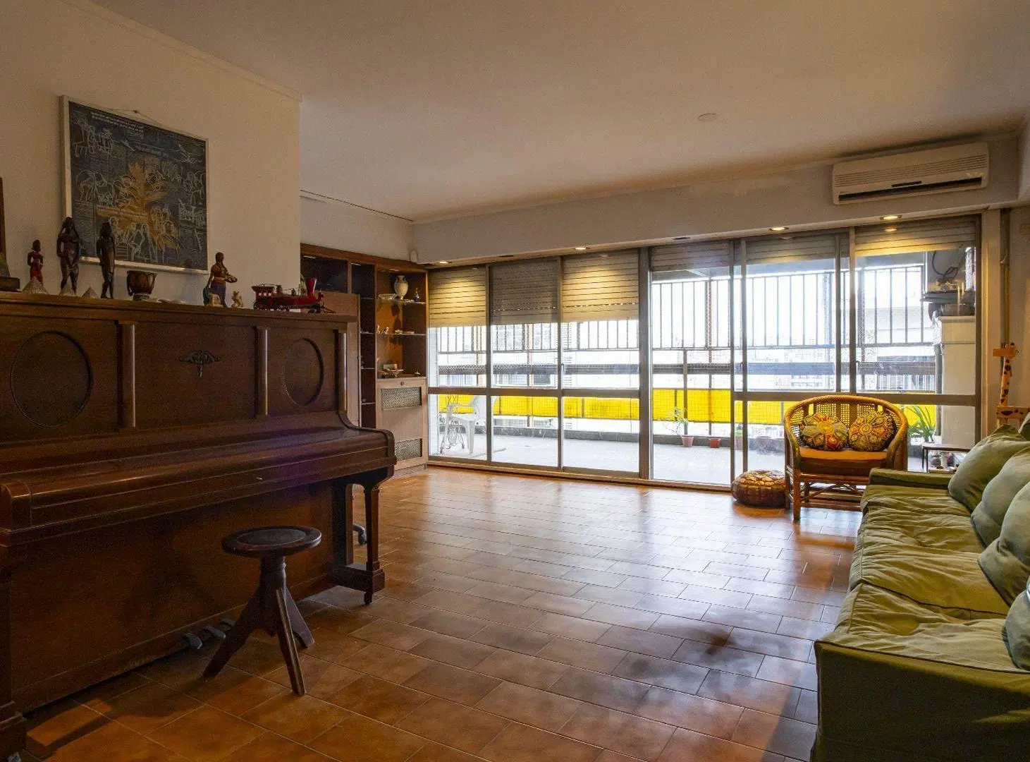 Venta Departamento 2 Dormitorios Centro con Balcon 2