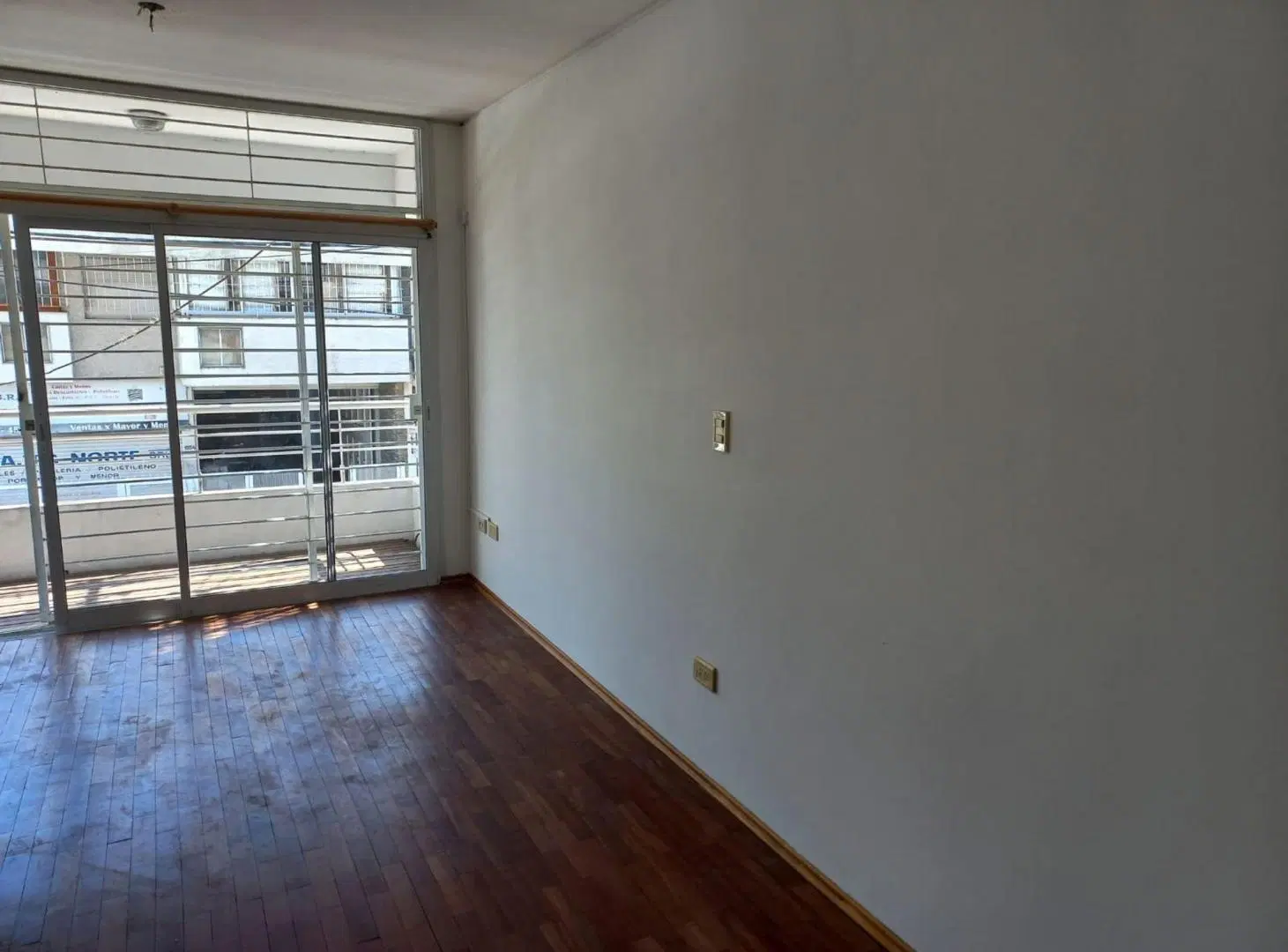 ALQUILER DEPARTAMENTO DOS DORMITORIOS CON COCHERA 4