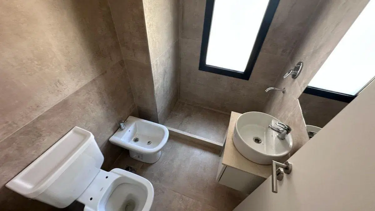 Venta departamento de dos Dormitorios Centro 5