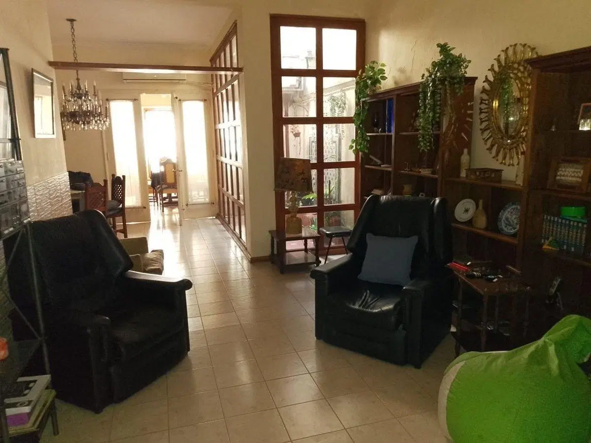 VENTA IMPORTANTE CASA EN MARTIN APTA INSTITUCIONES 2