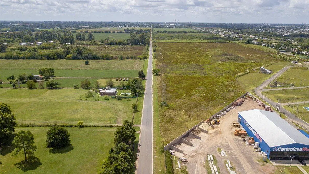 VENTA LOTE 300M2 CAMPO MADERO I, IBARLUCEA 3