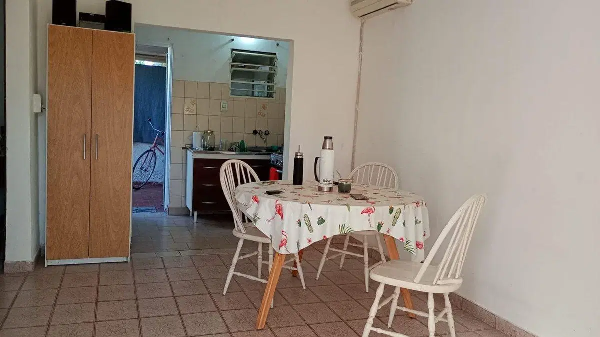 casa dos dormitorios con patio  barrio Saladillo 3