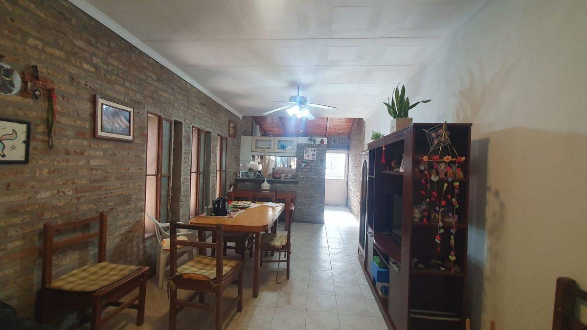 Foto de VENTA 2 CASAS EN UN MISMO TERRENO, imagen 2
