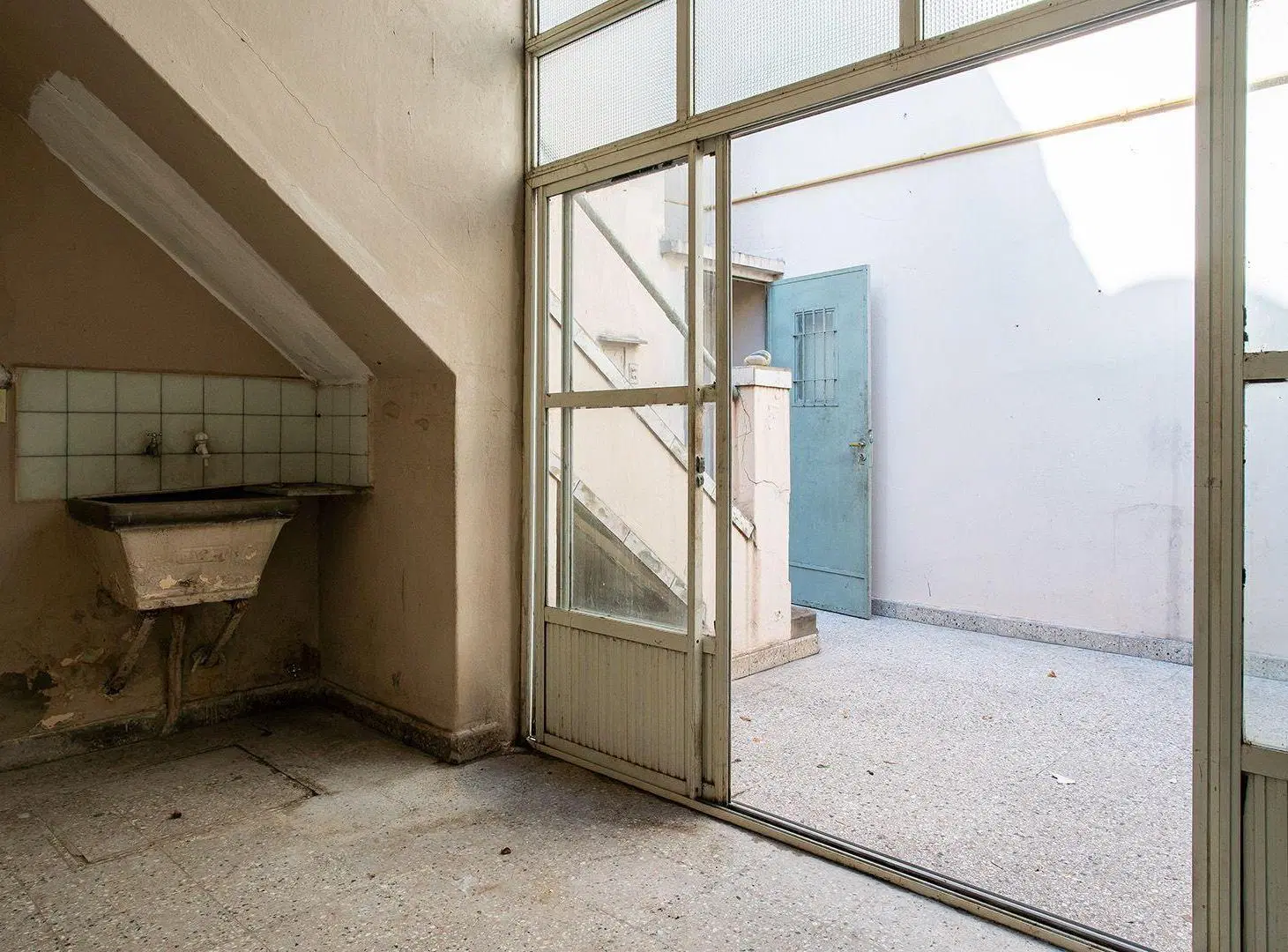 OPORTUNIDAD VENTA PASILLO UNICO UN DORMITORIO 5