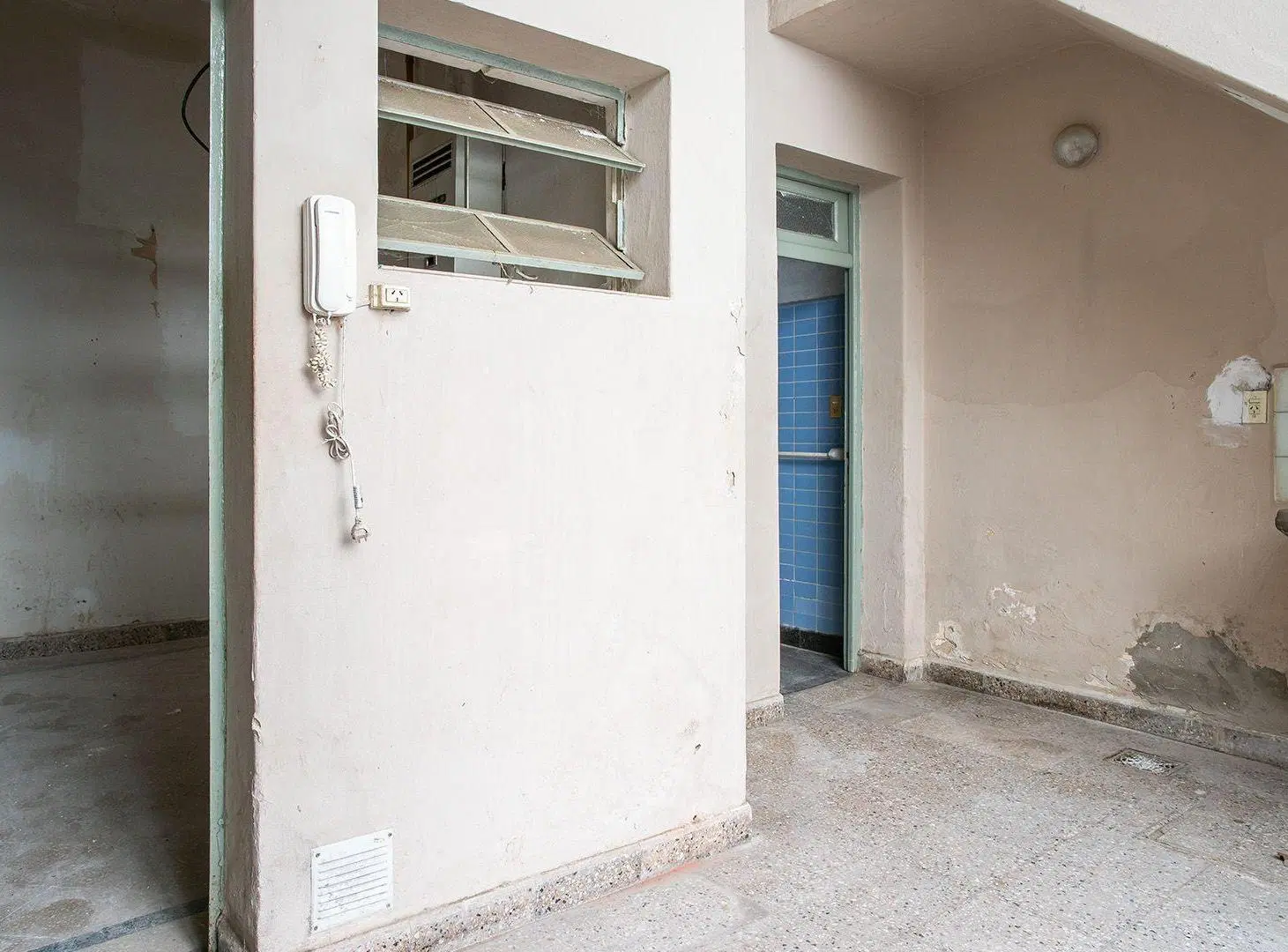 OPORTUNIDAD VENTA PASILLO UNICO UN DORMITORIO 8