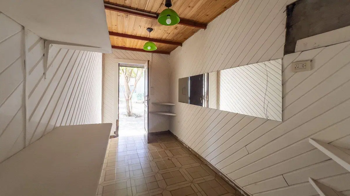 VENTA DE CASA 4 DORMITORIOS CON PILETA Y QUINCHO 2