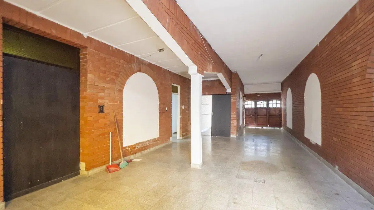 VENTA DE CASA 4 DORMITORIOS CON PILETA Y QUINCHO 4