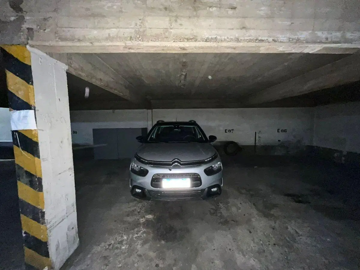 VENTA COCHERA EN BARRIO MARTIN 5