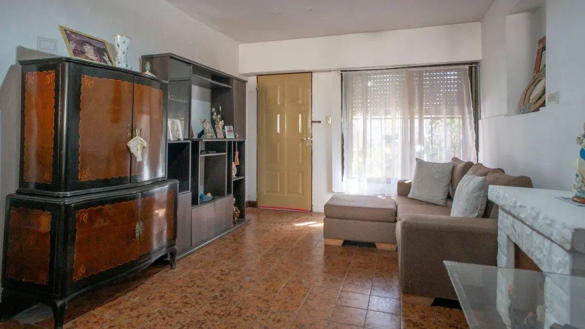 VENTA CASA 2 DORMITORIOS TIRO SUIZO COCHERA 2