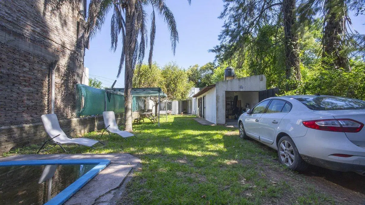 CASA EN VENTA 1 DORMI, PILETA-QUINCHO EN YBARLUCEA 8