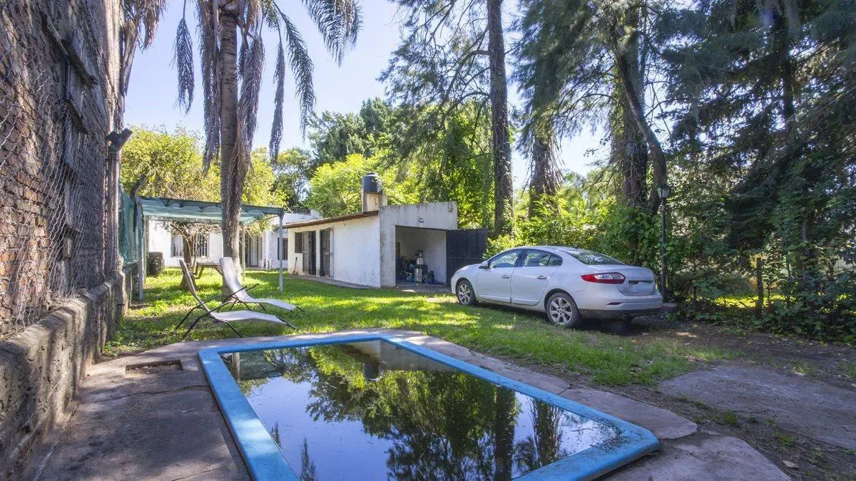 CASA EN VENTA 1 DORMI, PILETA-QUINCHO EN YBARLUCEA 3