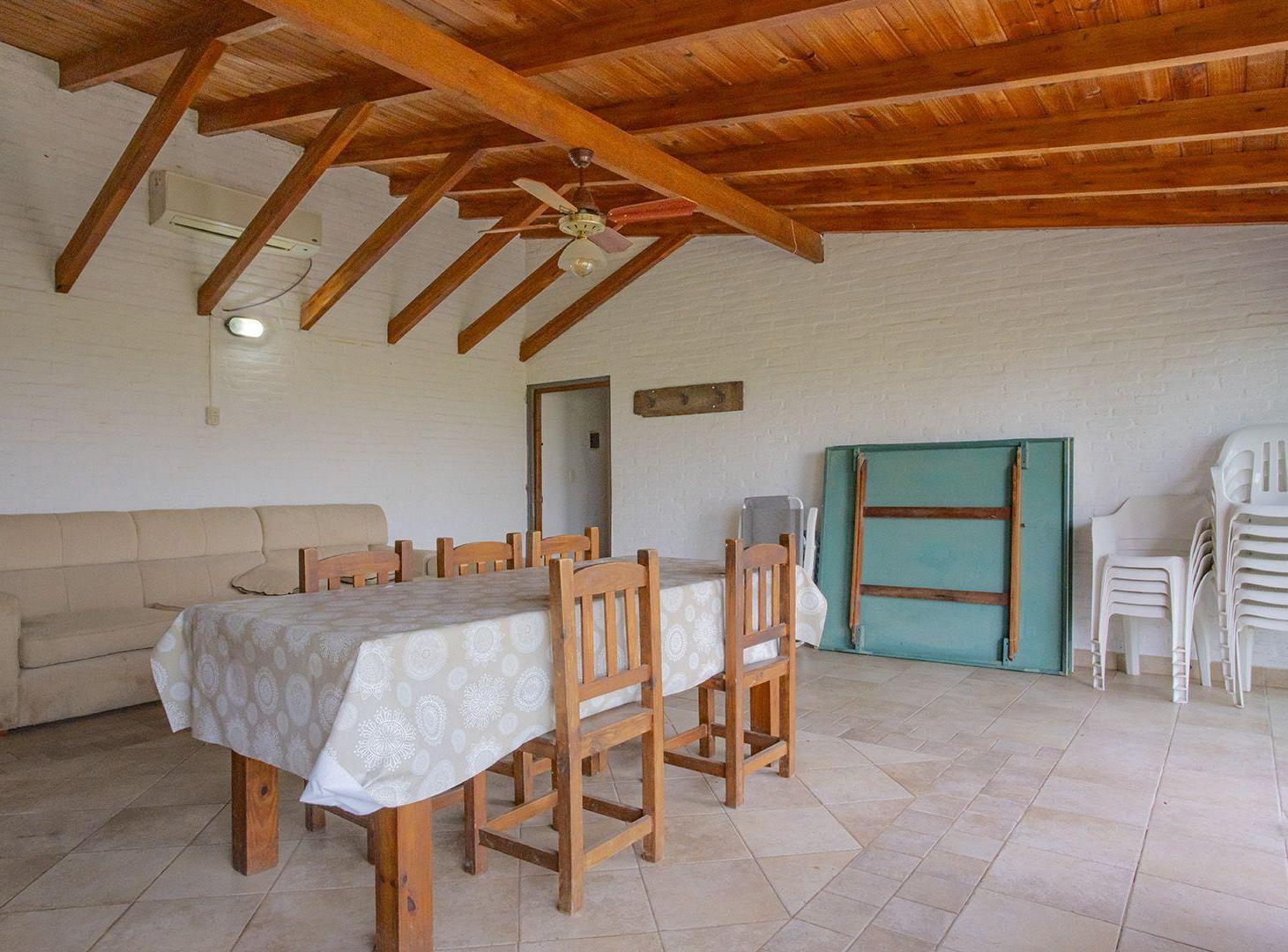 Foto de Casa con Pileta y terreno de 5.000 m² en Roldán, imagen 5