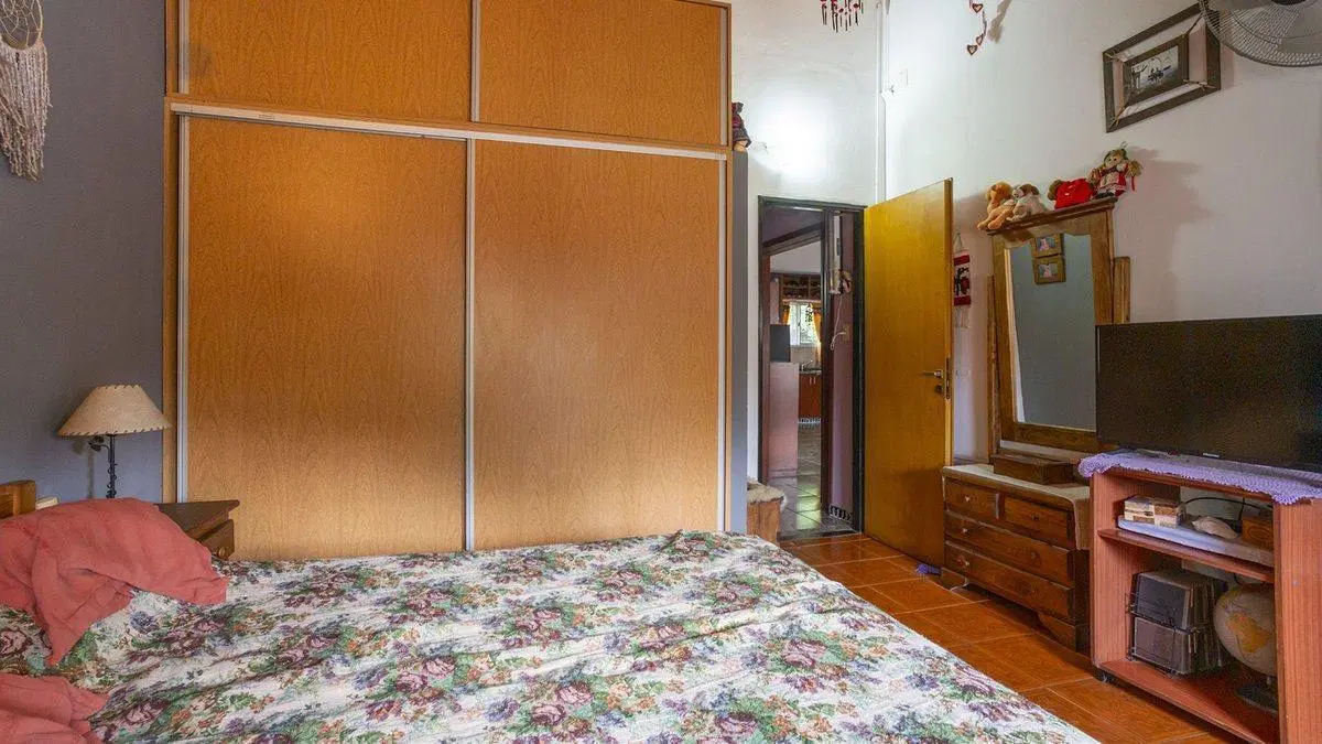Venta casa barrio Urquiza, 2 dormitorio, 2 cochera 8