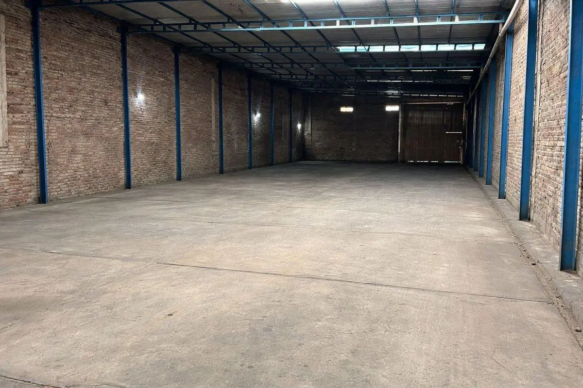 ALQUILER GALPÓN DE 518 M² USO INDUSTRIAL/COMERCIAL 3
