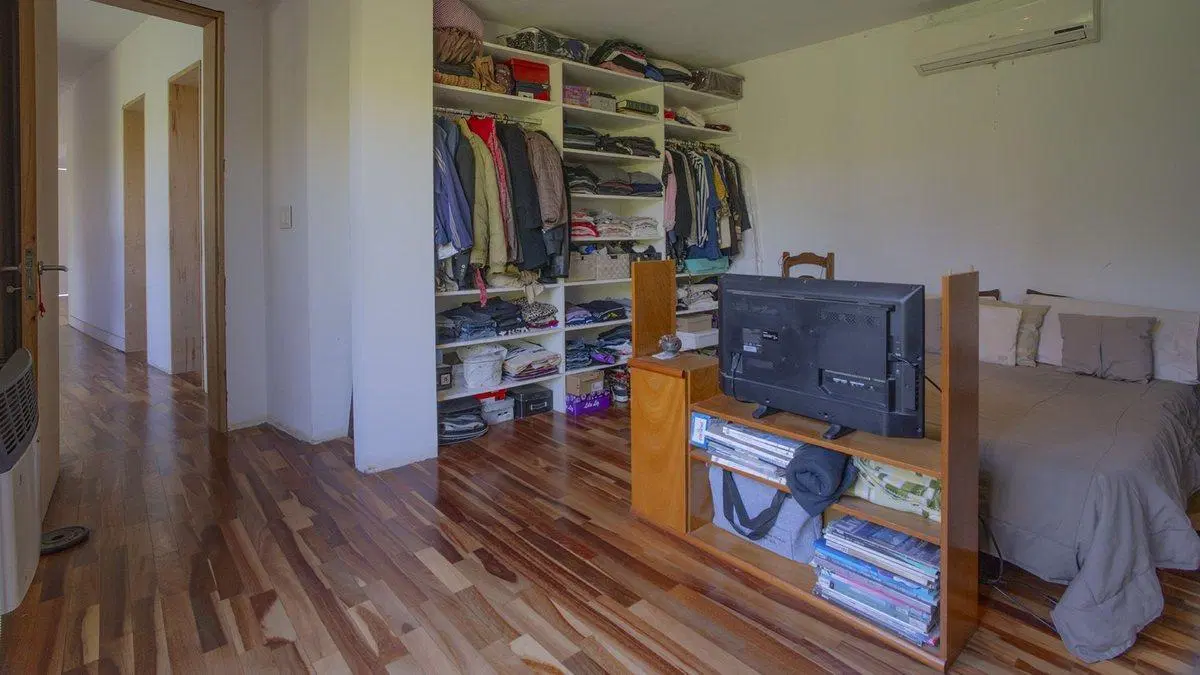 VENTA CASA BARRIO AGUADAS DOS DORMITORIOS 5