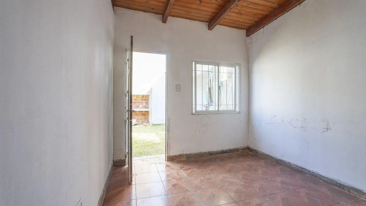 En VENTA, tres departamentos en el mismo lote! 8