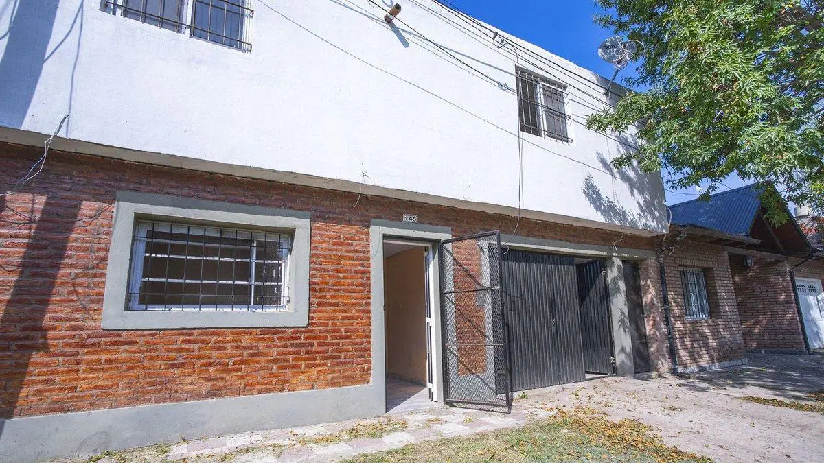 En VENTA, tres departamentos en el mismo lote! 5