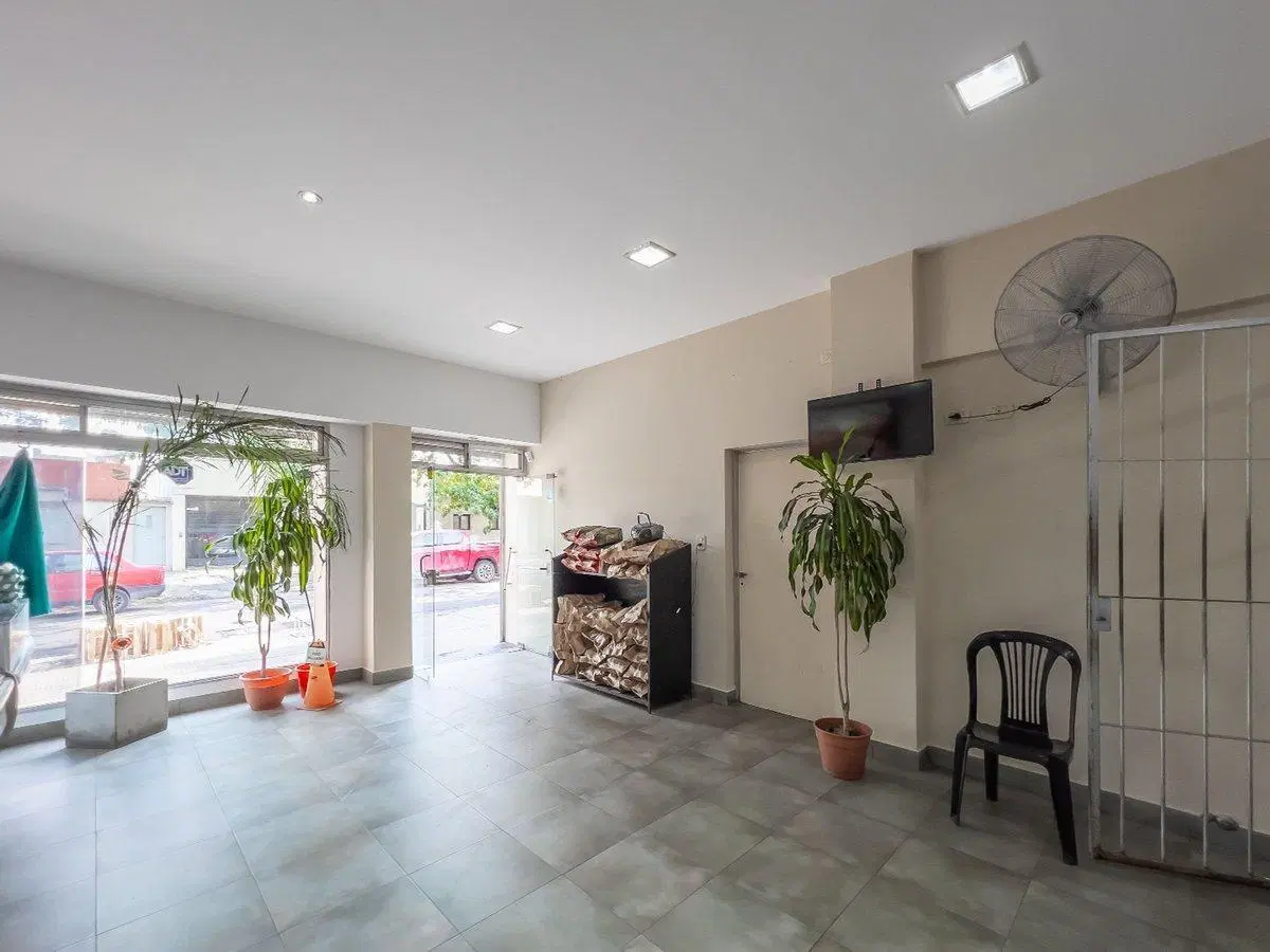 VENTA CASA  CON LOCAL B° ESPAÑA Y HOSPITALES 4