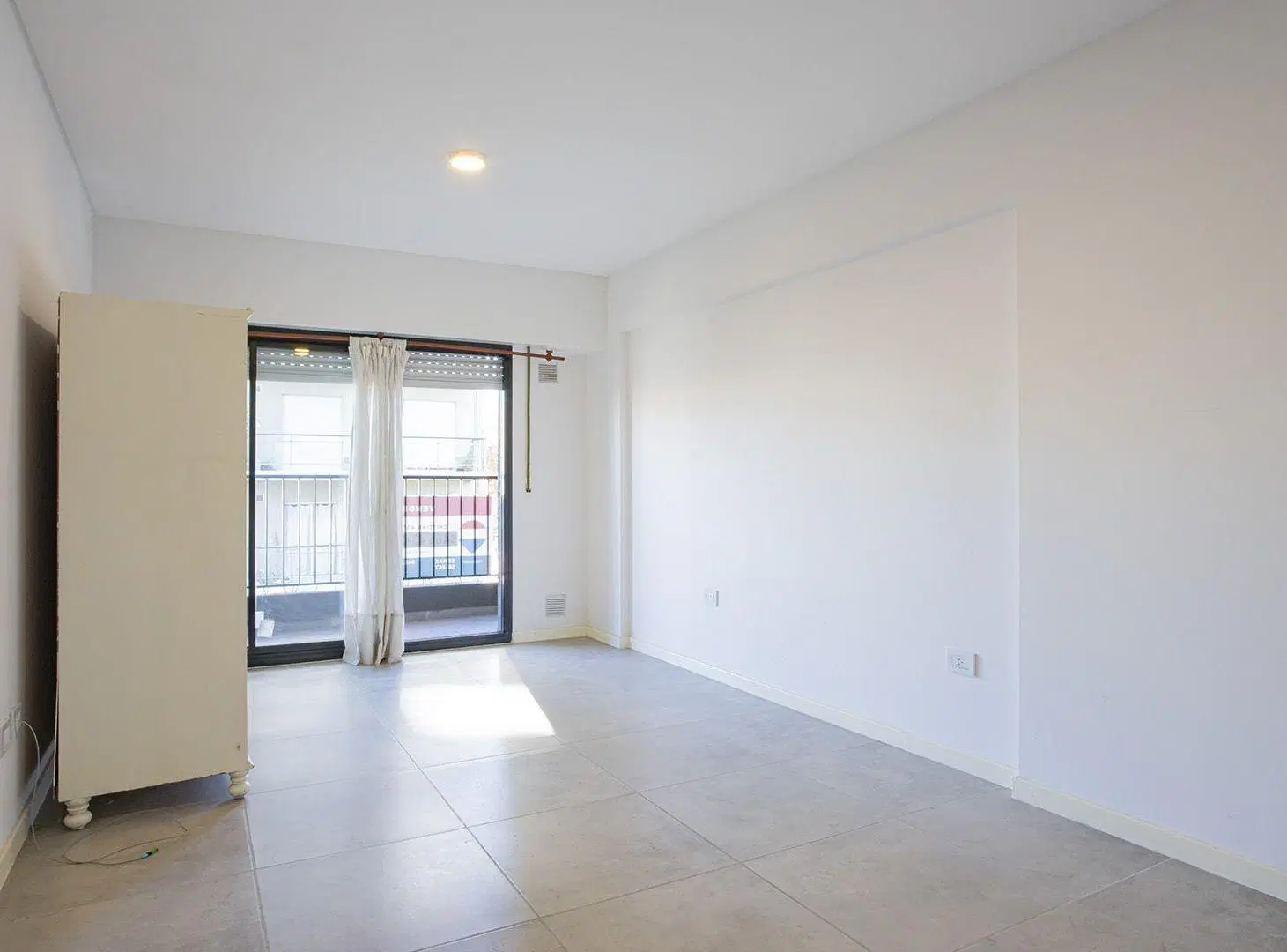 VENTA MONOAMBIENTE CON BALCON EN PICHINCHA 3