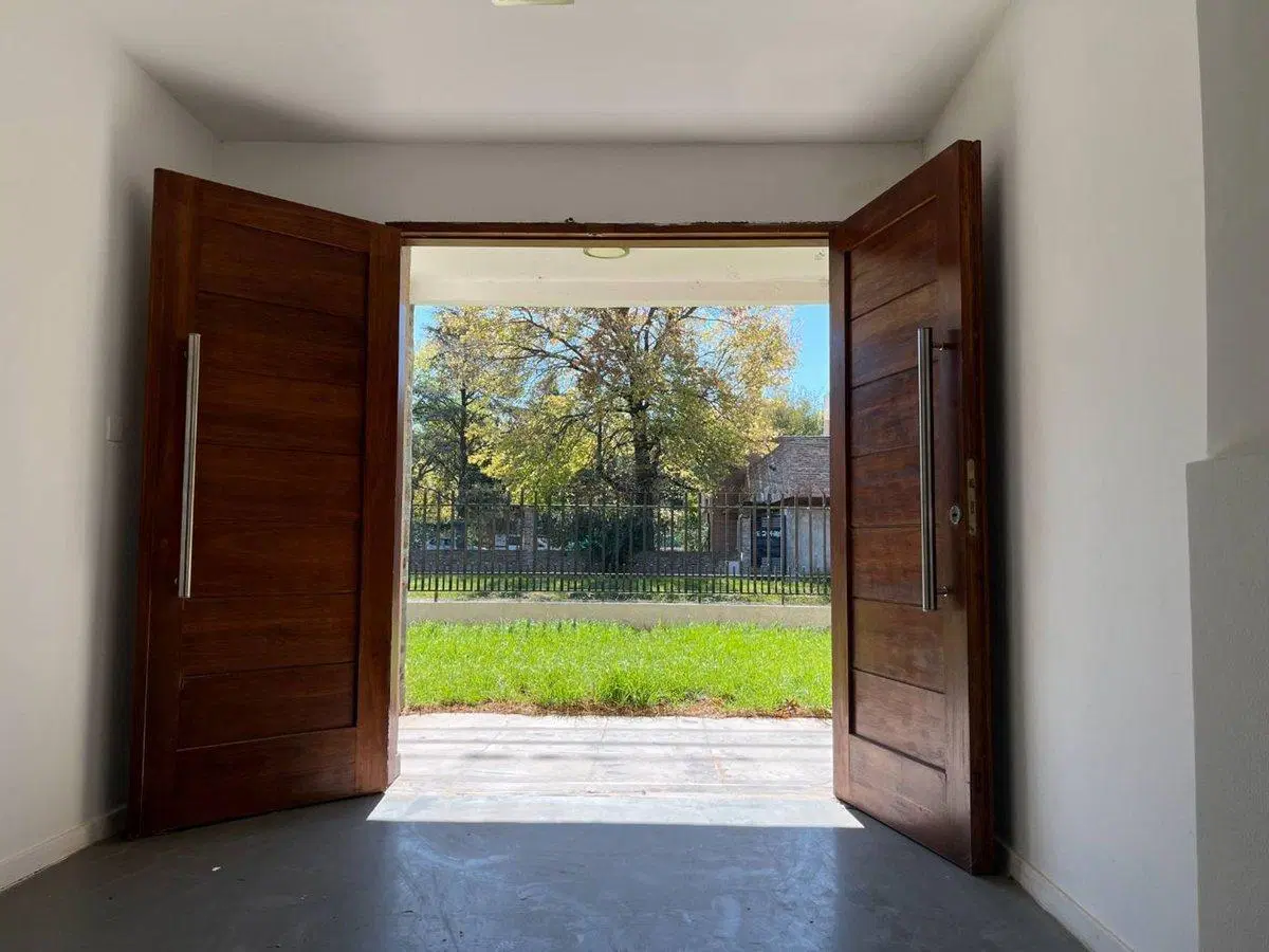 VENTA CASA 3 DORMIT CON PARQUE, PILETA Y PARRILLA 3