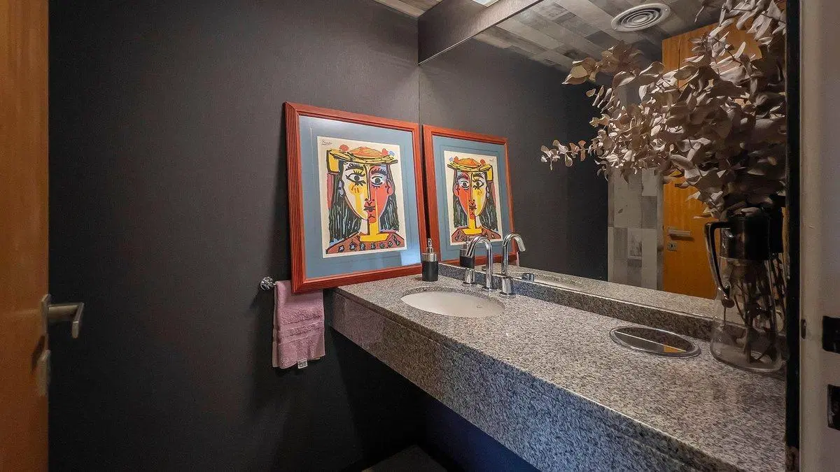 VENTA DEPARTAMENTO 5 DORMITORIOS/COCHERA VISTA RÍO 4