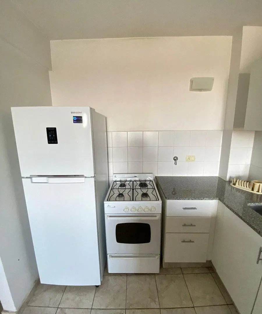 VENTA DEPARTAMENTO UN DORMITORIO BARRIO ECHESORTU 8