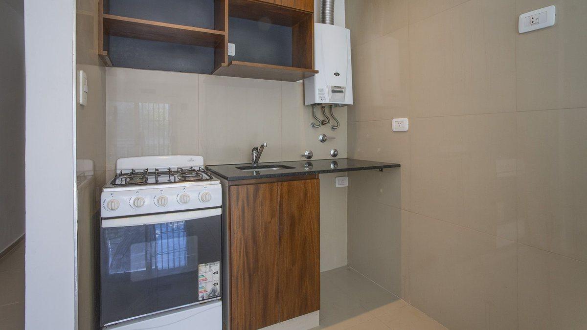 Foto de DEPARTAMENTO DE UN DORMITORIO RECICLADO, imagen 1