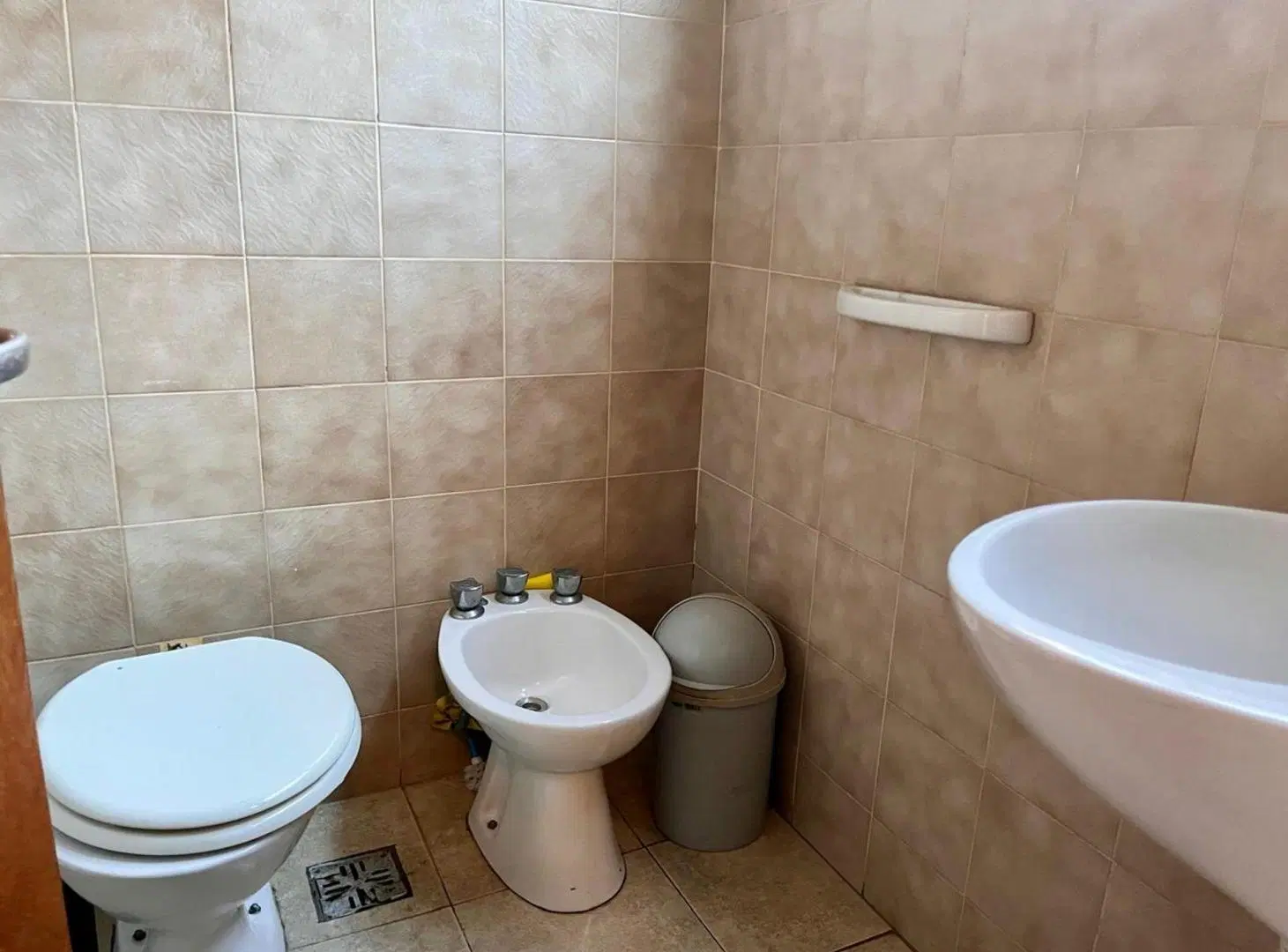 Consultorio en venta con recepción y SUM 5
