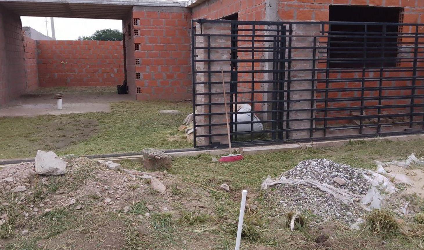 Foto de Venta Casa a terminar limite galvez/alvear, imagen 4