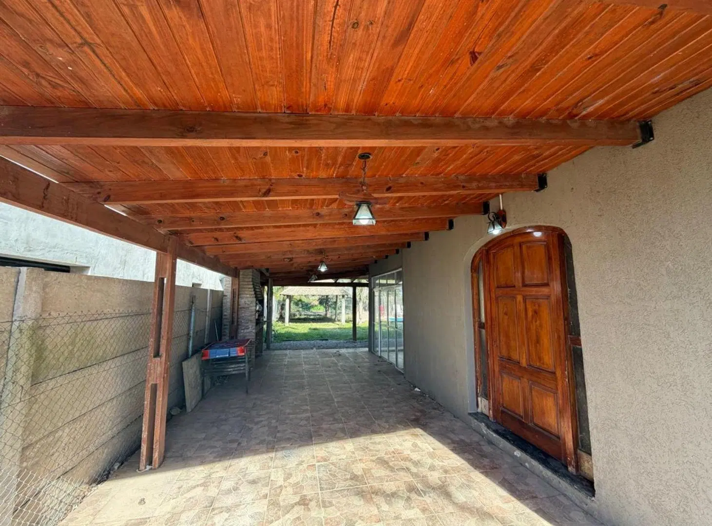 CASA EN ALQUILER 3 DORMITORIOS PILETA ROLDAN 4