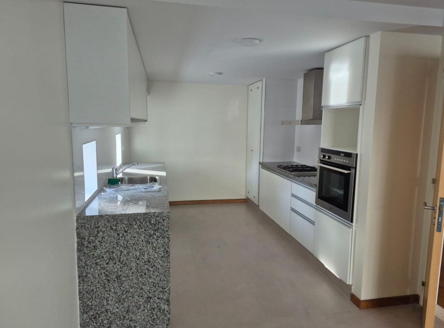 Foto de ALQUILER DEPARTAMENTO TRES DORMITORIOS CON COCHERA, imagen 3