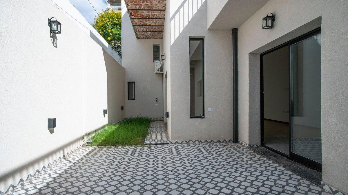 Foto de VENTA-CASA 3 DORMITORIOS CON COCHERA-PATIO-TERRAZA, imagen 4
