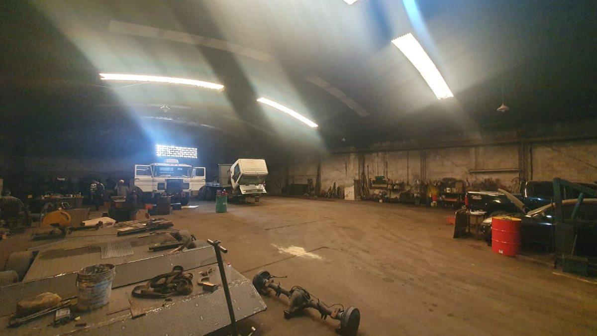 Foto de VENTA GALPON 700m2 - suelo alto transito, imagen 5